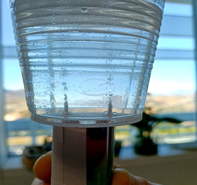 Immagine che contiene Materiale trasparente, vetro, acqua, fluido

Il contenuto generato dall'IA potrebbe non essere corretto.